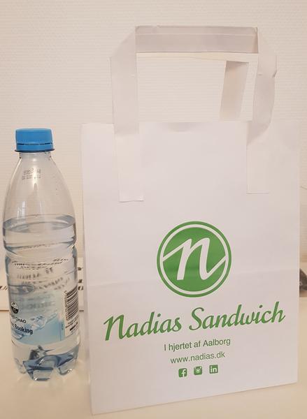 Nadias lille papirposer m logo (500stk)