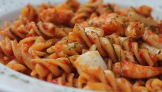 Penne med rød pesto (2KG)