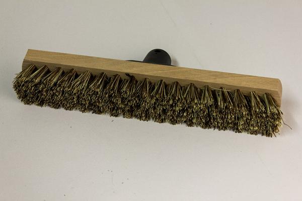 Gulvskrubbe i træ med gevind